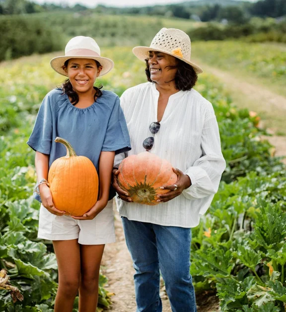 We grow fresh, organic produce using clean methods that protect nature, healthy food.